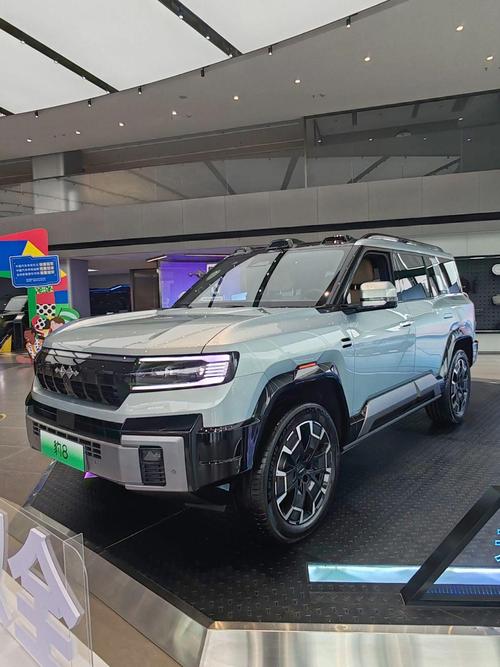 佛山南海区万宏悦企业管理咨询比亚迪方程豹硬派越野的爆款，英菲尼迪35周年与你共成长